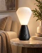 Lampe Soar dans un salon contemporain